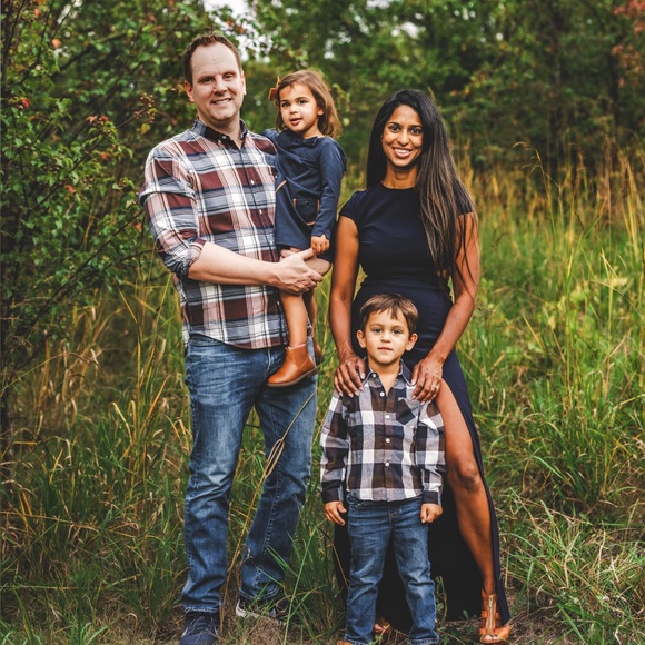 Meet your Posher, Jennie - Picture 1 of 1